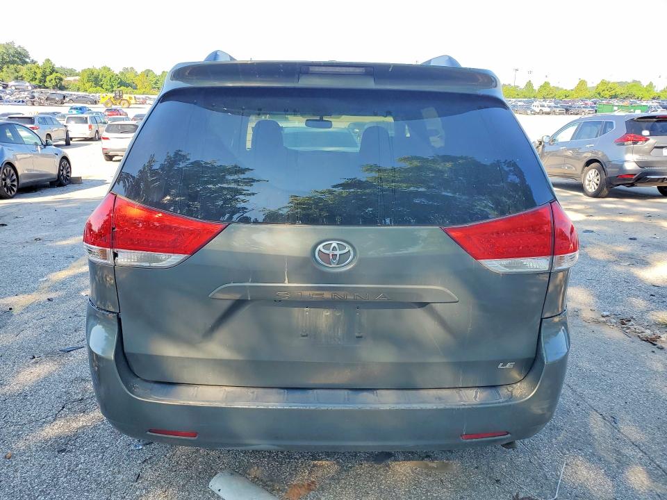Photo 6 from auction – 2012 TOYOTA SIENNA with VIN 5TDKK3DC0CS210950