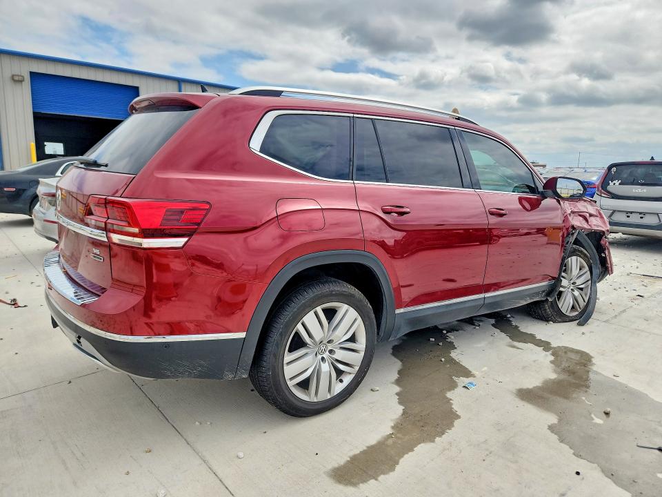 Photo 3 from auction – 2018 VOLKSWAGEN ATLAS with VIN 1V2NR2CA0JC558070