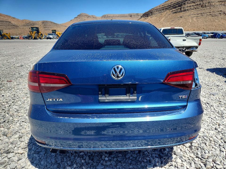 Photo 6 from auction – 2017 VOLKSWAGEN JETTA with VIN 3VW2B7AJ8HM386739
