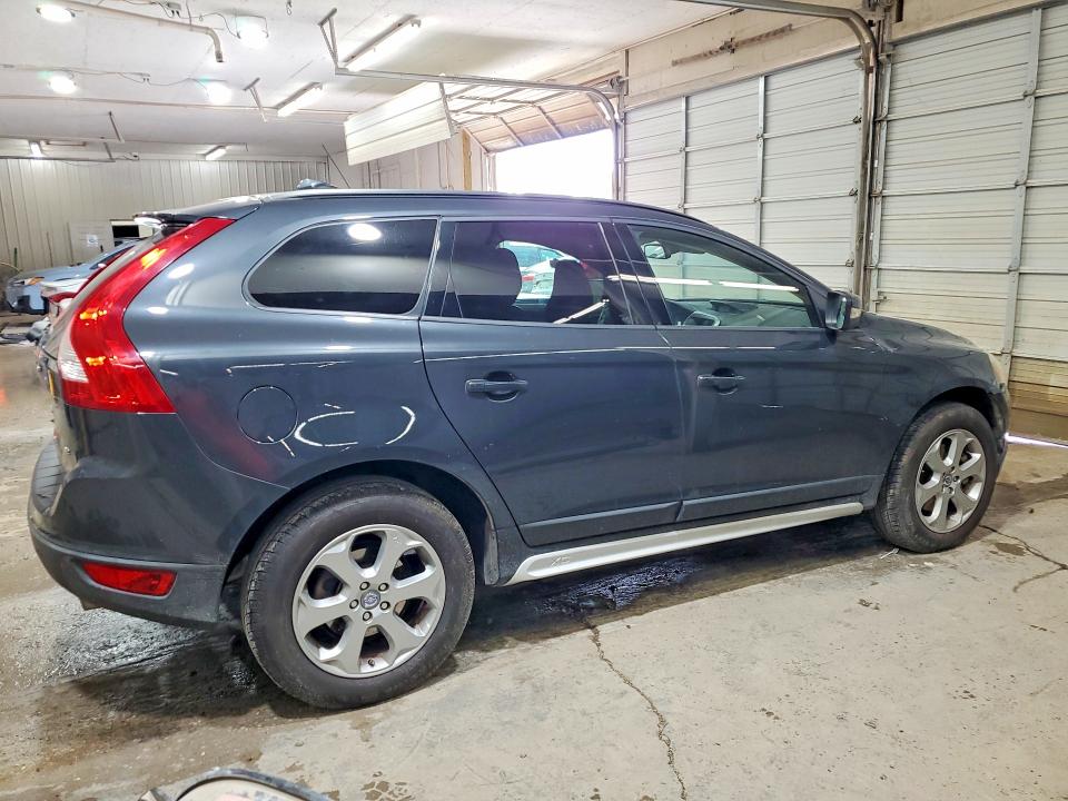 Photo 3 from auction – 2010 VOLVO XC60 with VIN YV4982DL5A2051366