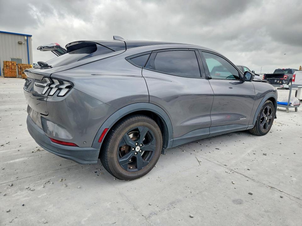 Photo 3 from auction – 2021 FORD MUSTANG MACH-E with VIN 3FMTK1RM5MMA25462