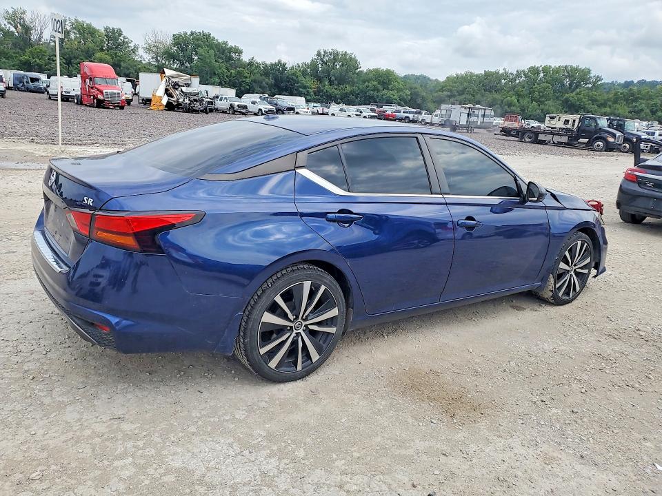Photo 3 from auction – 2019 NISSAN ALTIMA with VIN 1N4BL4CV9KC220243