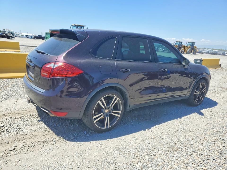 Photo 3 from auction – 2012 PORSCHE CAYENNE with VIN WP1AE2A21CLA90469
