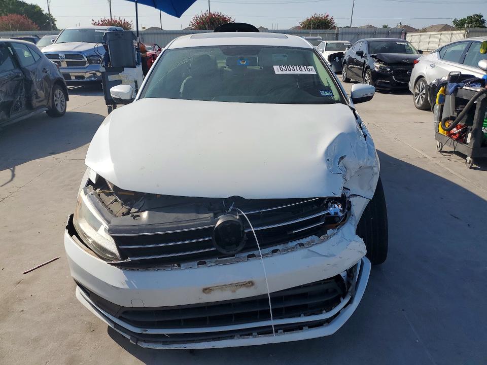 Photo 5 from auction – 2015 VOLKSWAGEN JETTA with VIN 3VWLA7AJ1FM412828