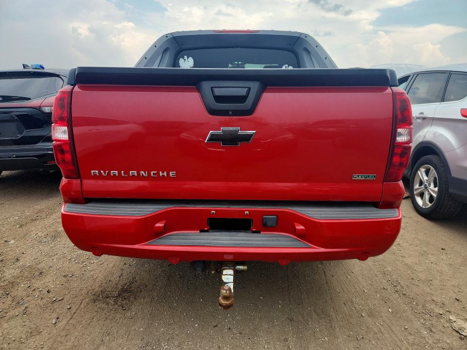 Photo 6 from auction – 2011 CHEVROLET AVALANCHE with VIN 3GNTKEE34BG149959