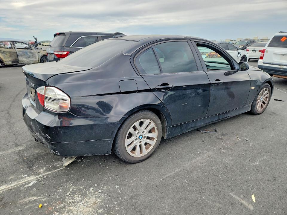 Photo 3 from auction – 2007 BMW 328 with VIN WBAVC53517FZ80117