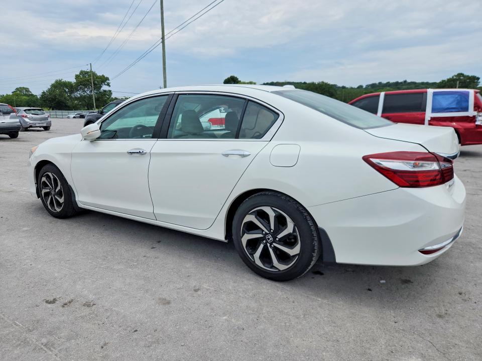 Photo 2 from auction – 2017 HONDA ACCORD with VIN 1HGCR2F85HA189361