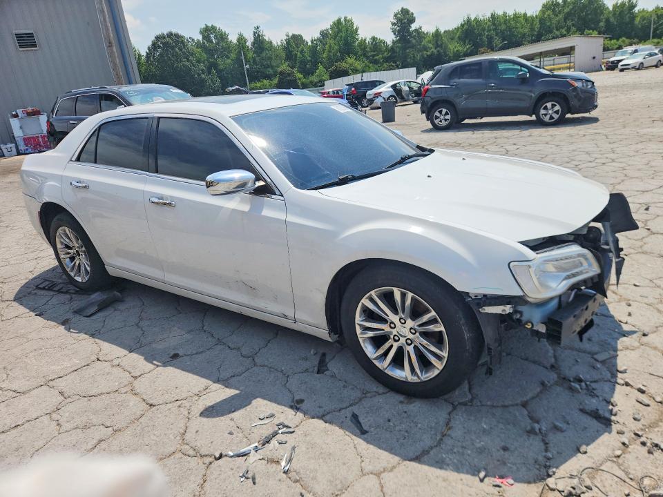 Photo 4 from auction – 2017 CHRYSLER 300C with VIN 2C3CCAEG0HH564517