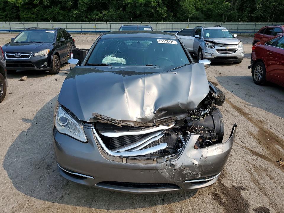 Photo 5 from auction – 2013 CHRYSLER 200 with VIN 1C3CCBCG2DN751820