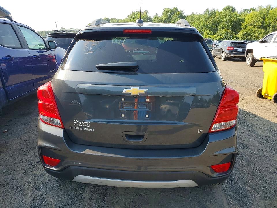 Photo 6 from auction – 2017 CHEVROLET TRAX with VIN 3GNCJPSB1HL281796