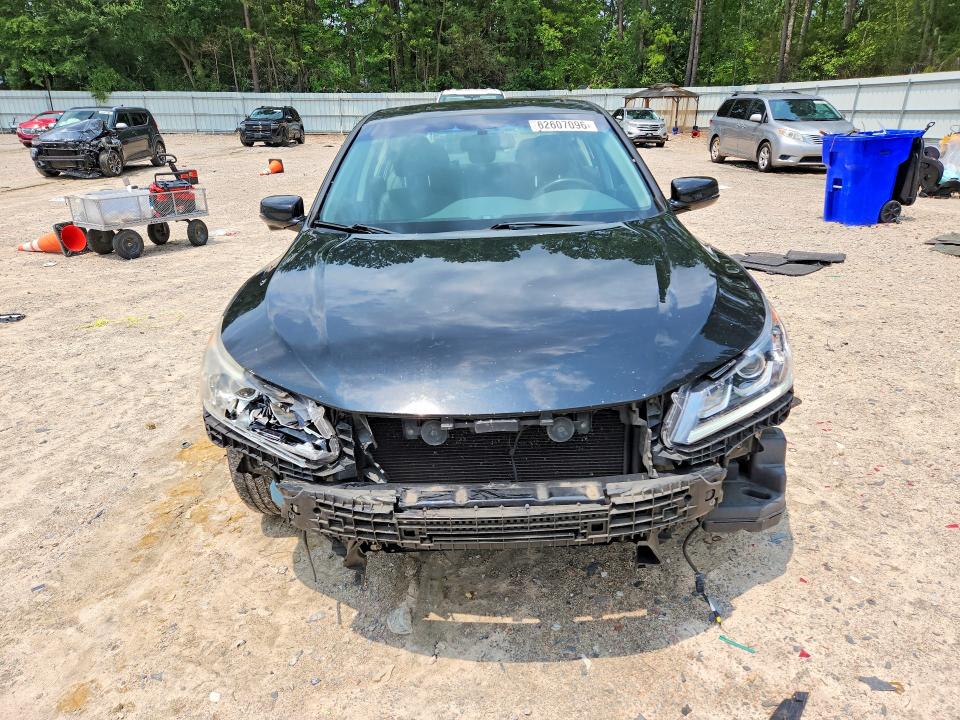 Photo 5 from auction – 2017 HONDA ACCORD with VIN 1HGCR2F88HA054584
