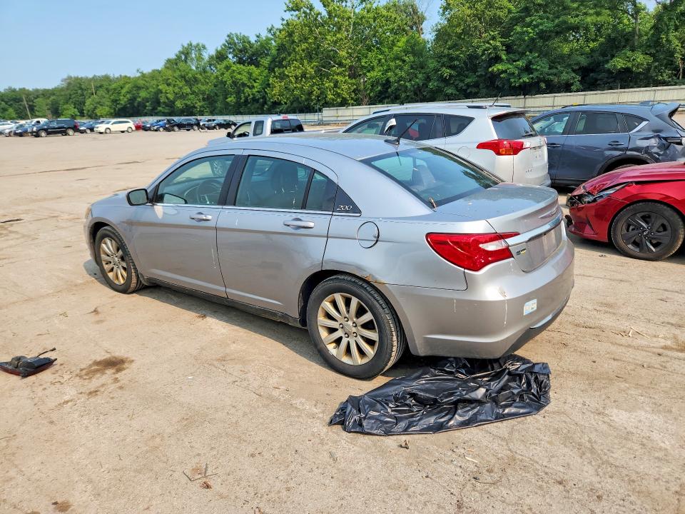 Photo 2 from auction – 2013 CHRYSLER 200 with VIN 1C3CCBBG8DN569458