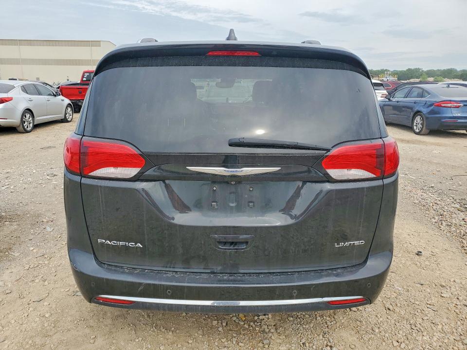Photo 6 from auction – 2017 CHRYSLER PACIFICA with VIN 2C4RC1GG3HR643483
