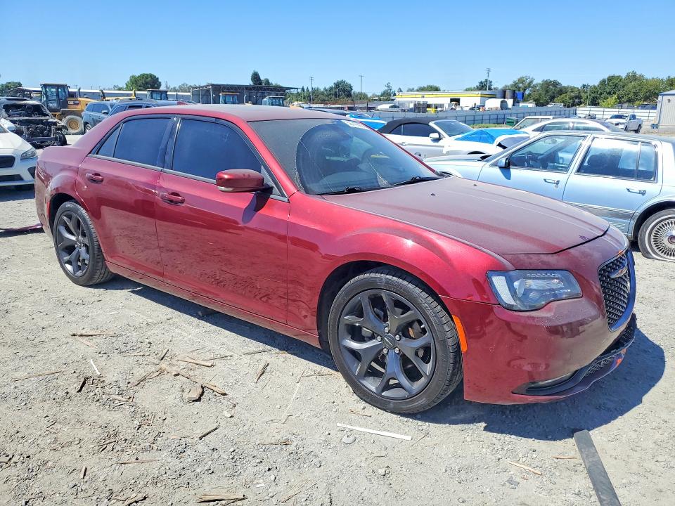 Photo 4 from auction – 2023 CHRYSLER 300 with VIN 2C3CCABGXPH569596