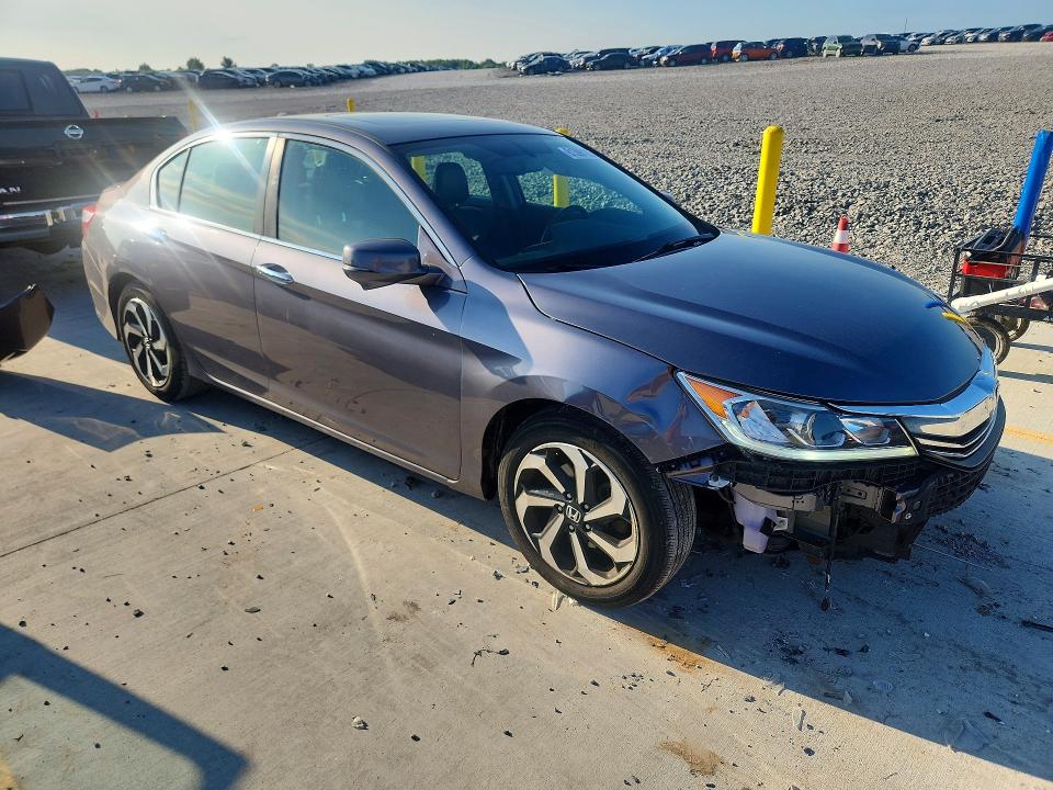 Photo 4 from auction – 2016 HONDA ACCORD with VIN 1HGCR2F84GA173490