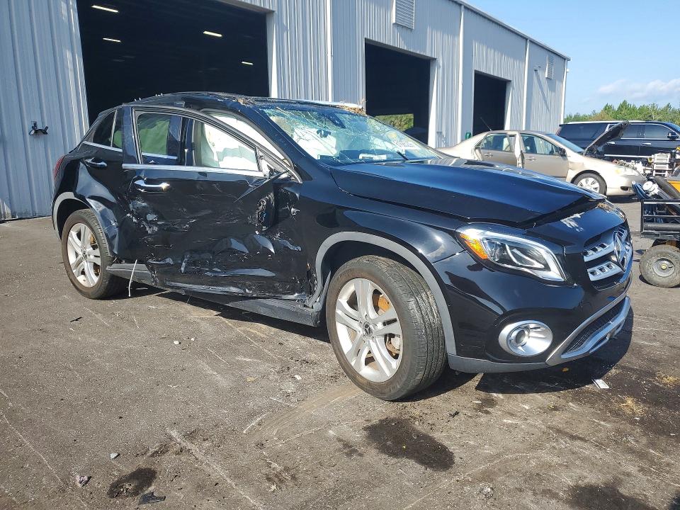Photo 4 from auction – 2019 MERCEDES-BENZ GLA with VIN WDCTG4EB7KJ581532