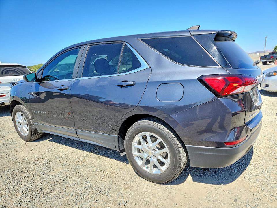 Photo 2 from auction – 2022 CHEVROLET EQUINOX with VIN 3GNAXUEV0NS100263