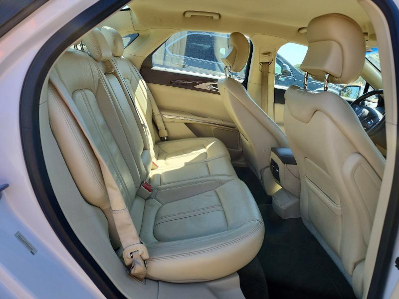 Photo 10 from auction – 2015 LINCOLN MKZ with VIN 3LN6L2G91FR610124