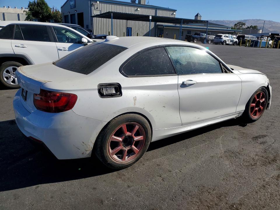 Photo 3 from auction – 2016 BMW M235I with VIN WBA1J7C5XGV360226