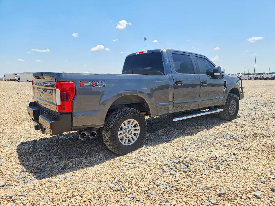 Photo 3 from auction – 2017 FORD F250 with VIN 1FT7W2BTXHEC62137