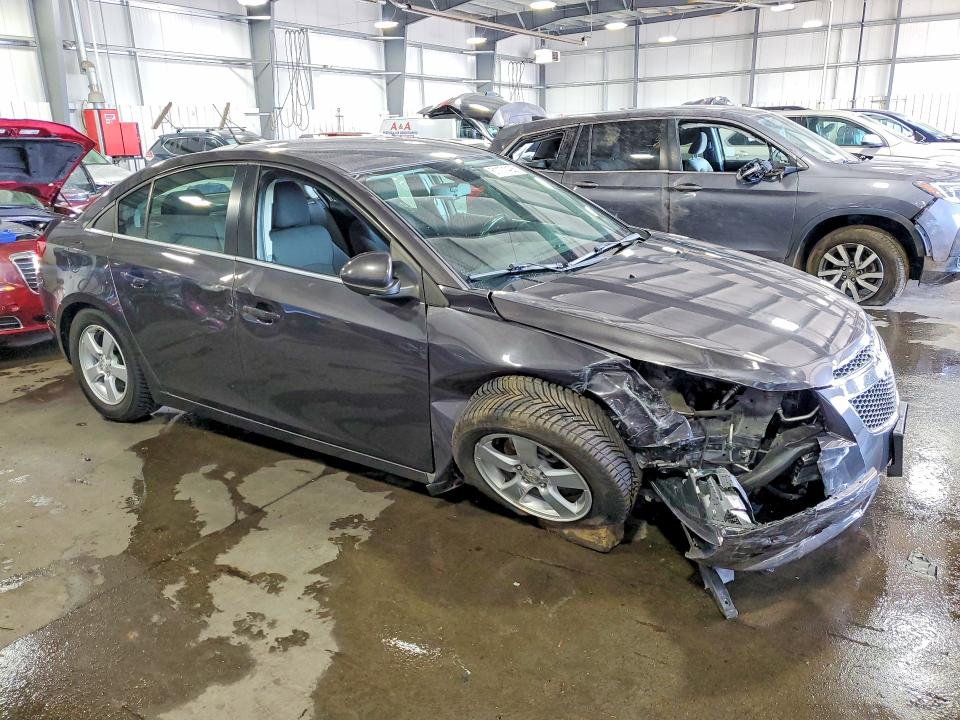Photo 4 from auction – 2014 CHEVROLET CRUZE with VIN 1G1PC5SB7E7474083