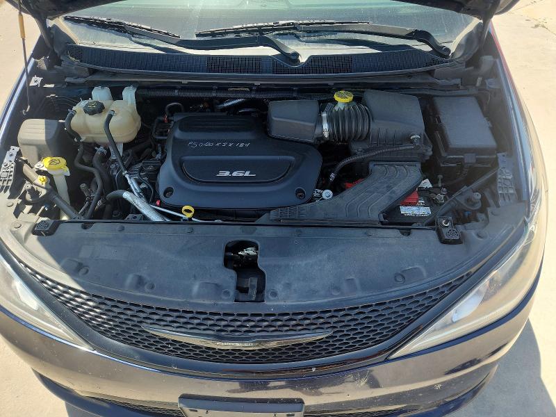Photo 11 from auction – 2018 CHRYSLER PACIFICA with VIN 2C4RC1FG2JR352612