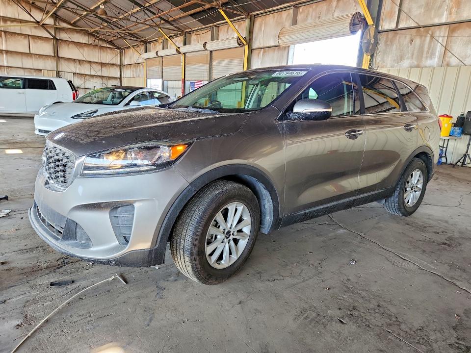 KIA SORENTO 2019 with VIN 5XYPG4A37KG492808 - Photo from auction