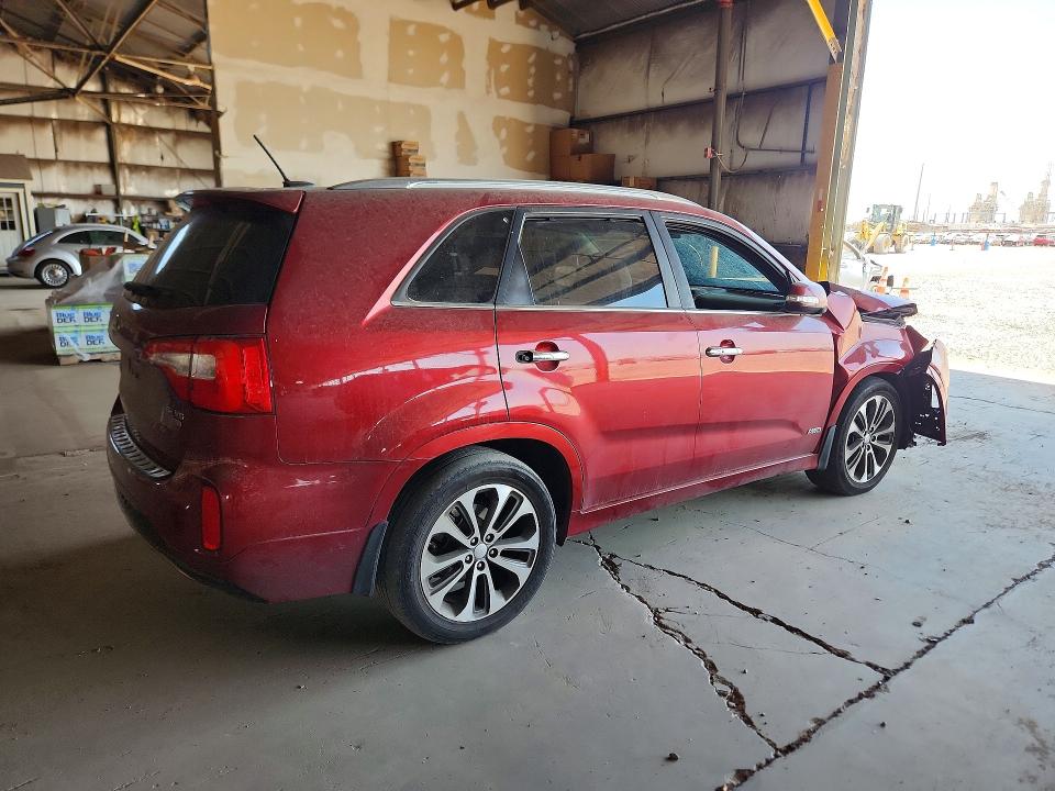 Photo 3 from auction – 2014 KIA SORENTO with VIN 5XYKWDA78EG550123