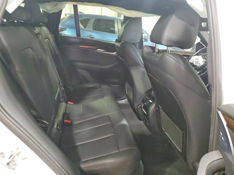 Photo 10 from auction – 2018 BMW X3 with VIN 5UXTR9C53JLD59844