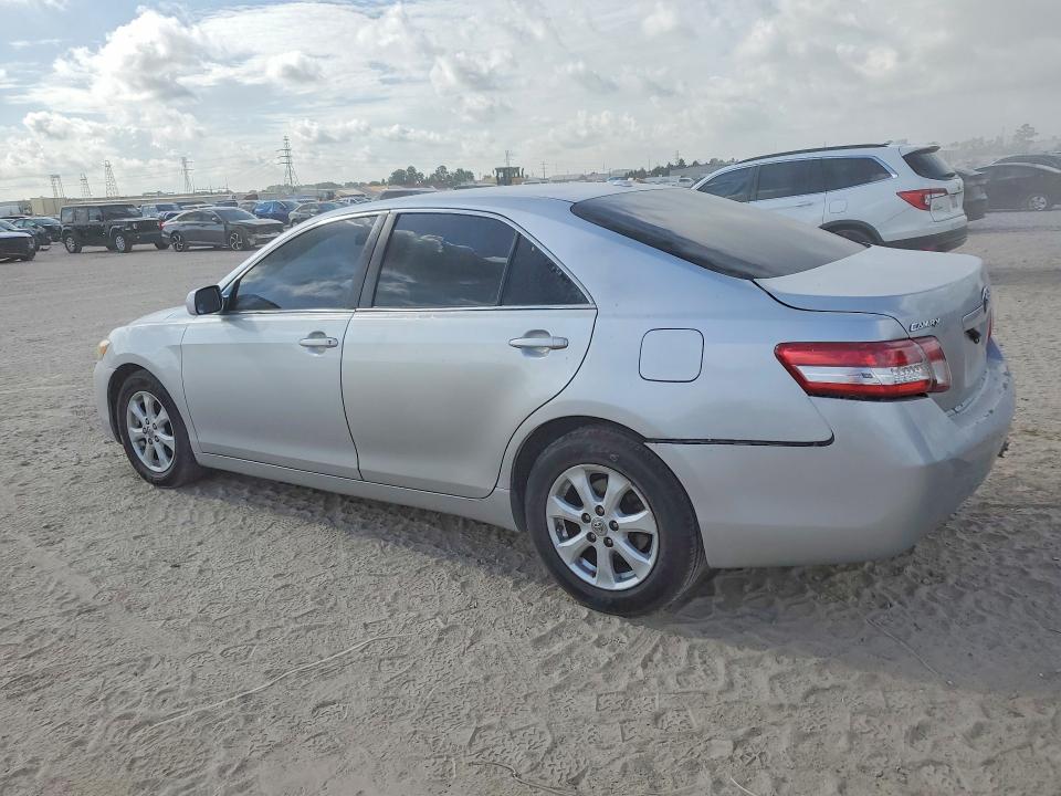 Photo 2 from auction – 2011 TOYOTA CAMRY with VIN 4T1BF3EKXBU167363