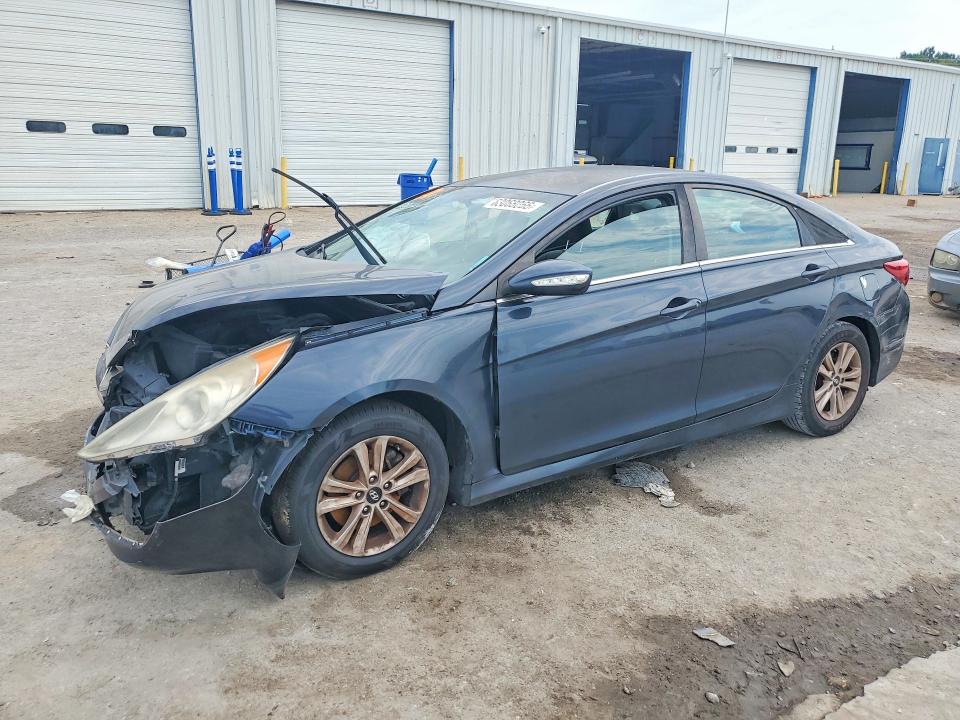 HYUNDAI SONATA 2014 with VIN 5NPEB4AC1EH847670 - Photo from auction