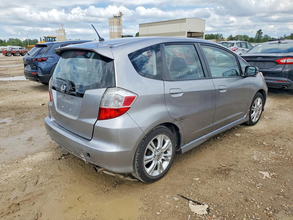 Photo 3 from auction – 2009 HONDA FIT with VIN JHMGE88649S006522