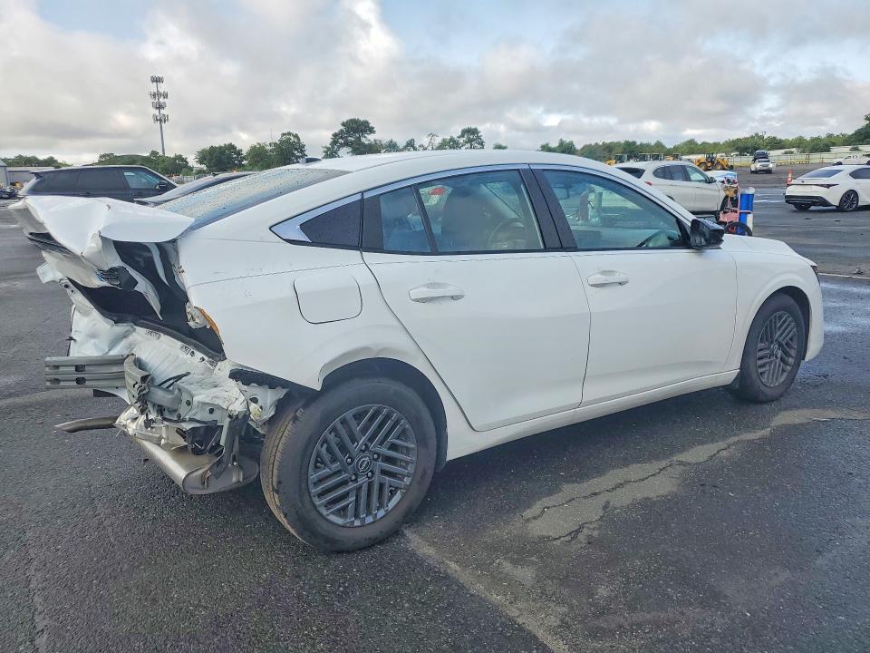 Photo 3 from auction – 2026 NISSAN SENTRA with VIN 3N1AB9CV4TY230079