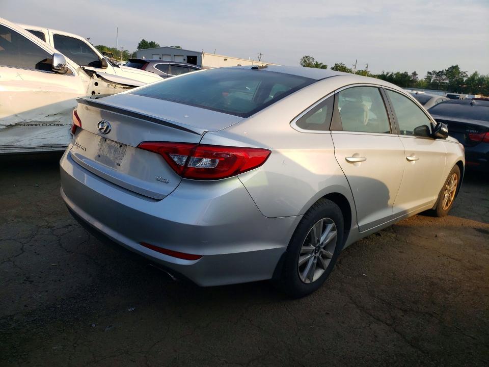Photo 3 from auction – 2015 HYUNDAI SONATA with VIN 5NPE24AA9FH142874