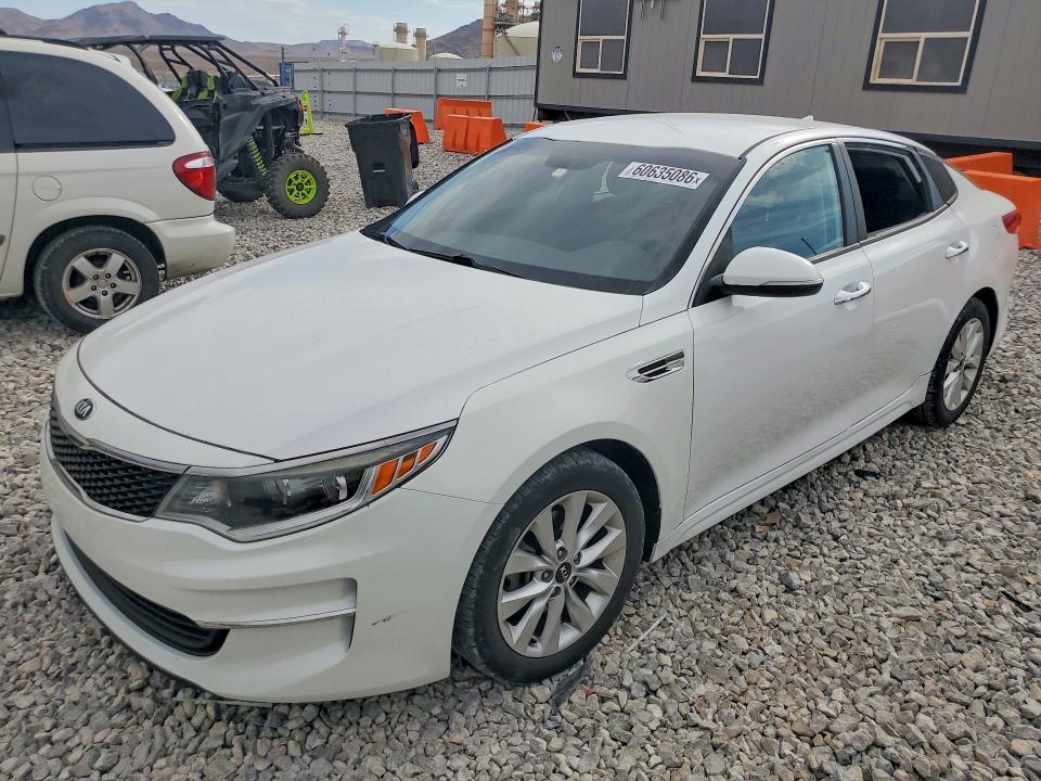 Photo 1 from auction – 2017 KIA OPTIMA with VIN 5XXGT4L30HG140840