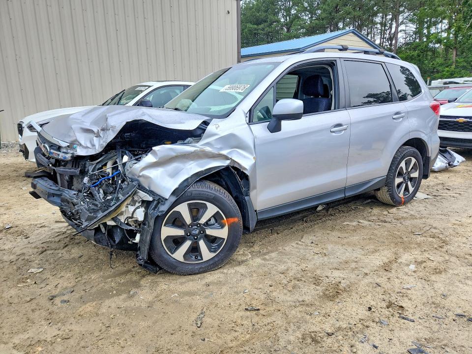 SUBARU FORESTER 2017 with VIN JF2SJAGC2HH454549 - Photo from auction