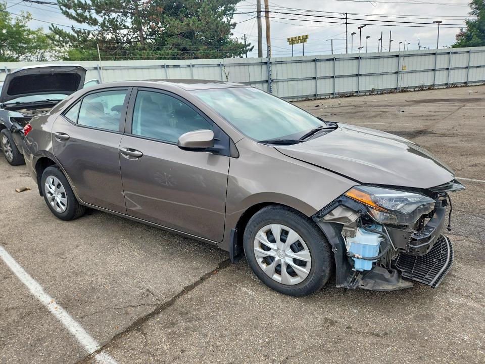 Photo 4 from auction – 2018 TOYOTA COROLLA with VIN 2T1BPRHE1JC000394