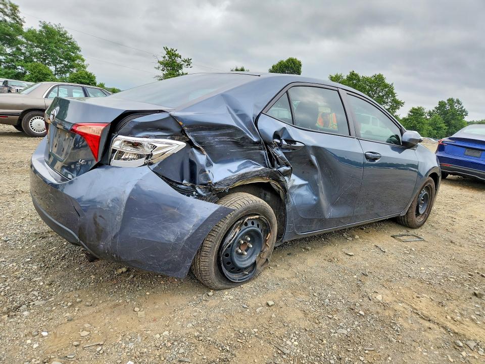 Photo 3 from auction – 2017 TOYOTA COROLLA with VIN 2T1BURHE3HC913970