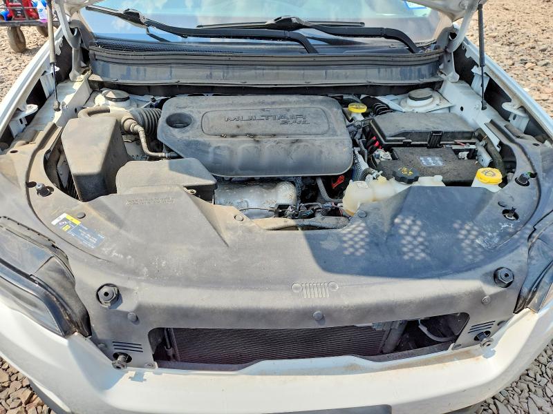 Photo 12 from auction – 2019 JEEP CHEROKEE with VIN 1C4PJLCB7KD331941