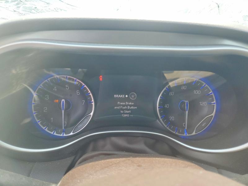 Photo 9 from auction – 2017 CHRYSLER PACIFICA with VIN 2C4RC1EG7HR770708