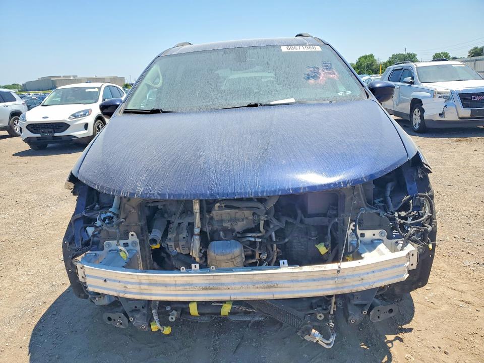 Photo 5 from auction – 2017 CHRYSLER PACIFICA with VIN 2C4RC1EGXHR514546