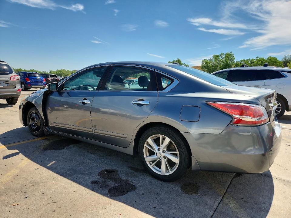 صورة رقم 2 من المزاد - 2015 NISSAN ALTIMA مع VIN 1N4AL3AP2FC139567