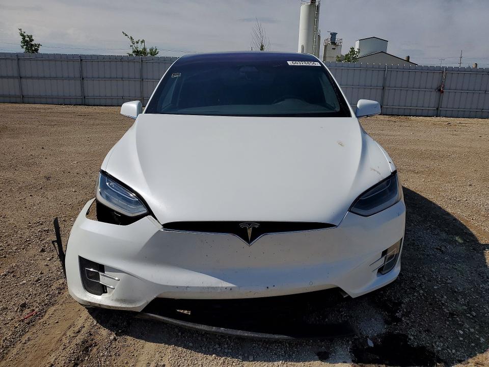 Photo 5 from auction – 2018 TESLA MODEL X with VIN 5YJXCDE24JF104033
