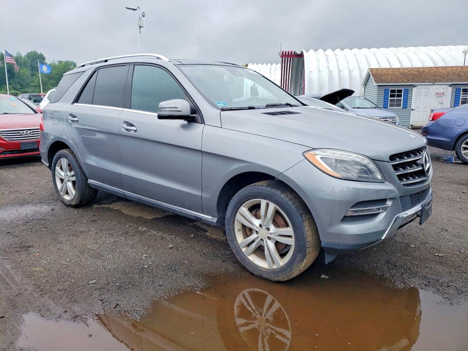 Photo 4 from auction – 2015 MERCEDES-BENZ ML with VIN 4JGDA5HB1FA460980