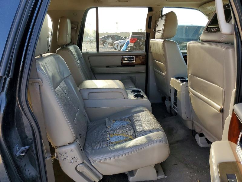 Photo 11 from auction – 2012 LINCOLN NAVIGATOR with VIN 5LMJJ3H51CEL05655