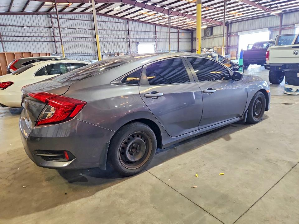 Photo 3 from auction – 2016 HONDA CIVIC with VIN 19XFC2F58GE060738