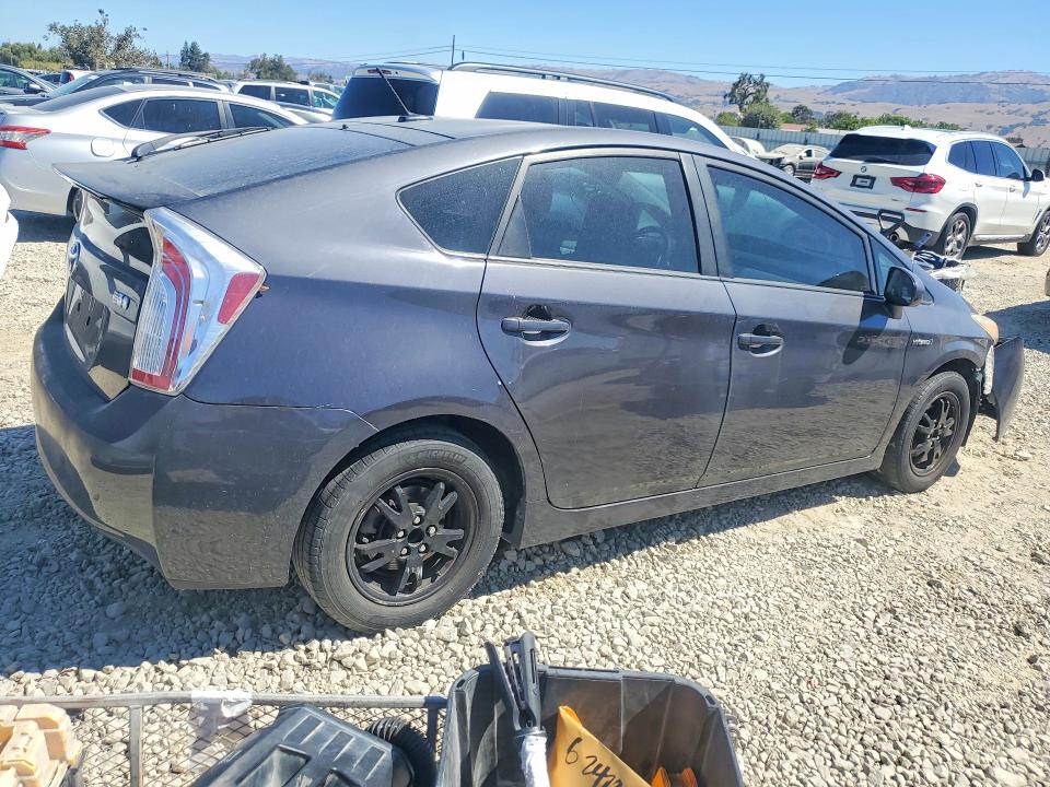 Фото 3 с аукциона – 2014 TOYOTA PRIUS с VIN JTDKN3DU9E1764763