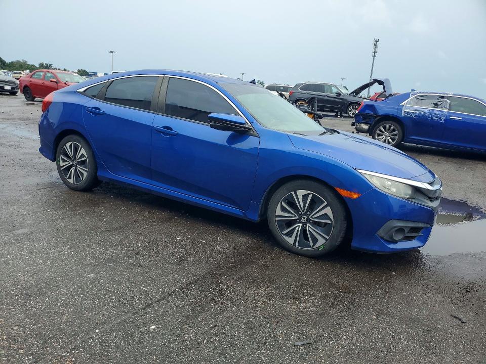 Photo 4 from auction – 2017 HONDA CIVIC with VIN 19XFC1F32HE027289