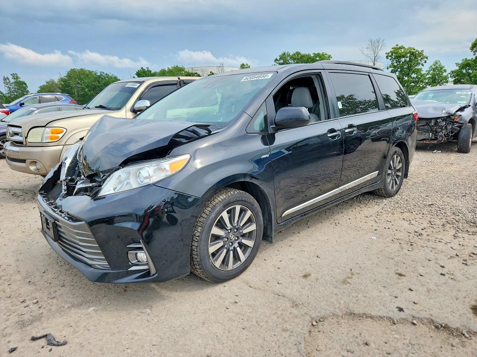 TOYOTA SIENNA 2018 with VIN 5TDDZ3DC3JS207395 - Photo from auction