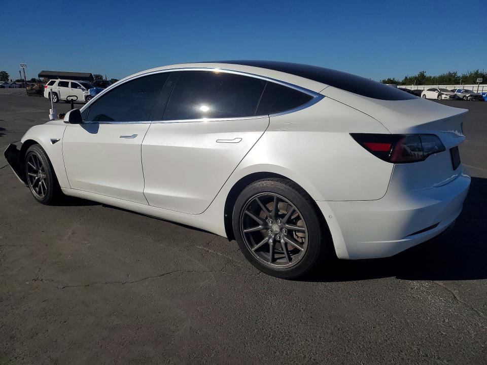 Снимка 2 от търг – 2019 TESLA MODEL 3 с VIN 5YJ3E1EAXKF482504
